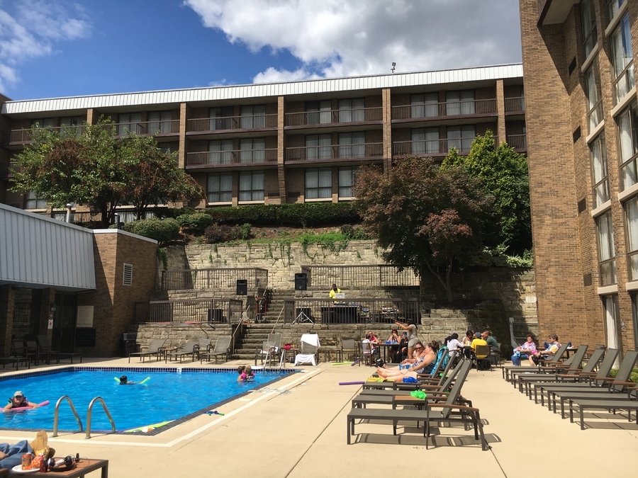 DoubleTree by Hilton Hotel Pittsburgh - Green Tree